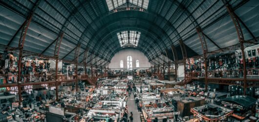 A Splintered Mirror: Chinese Poetry From the Democracy Movement” Unveils Emotional Depths with Shu Ting’s Assembly Line Metaphor (b. 1952)